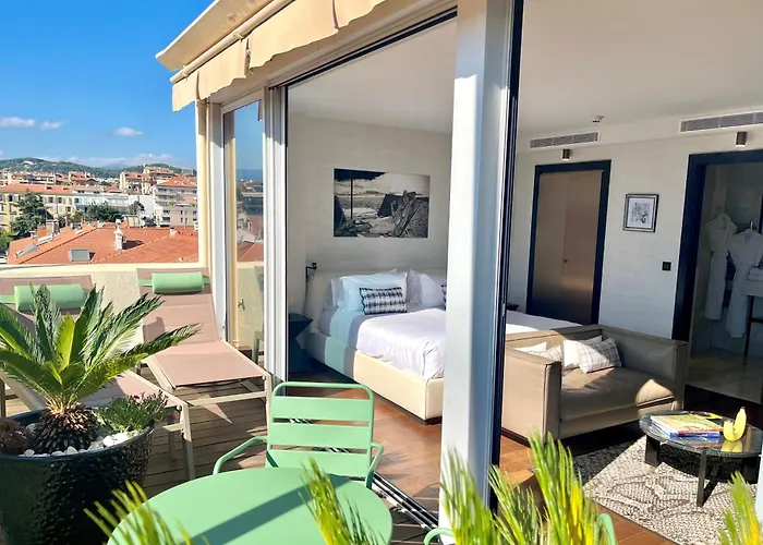 Hotel Cannes Centre Univers